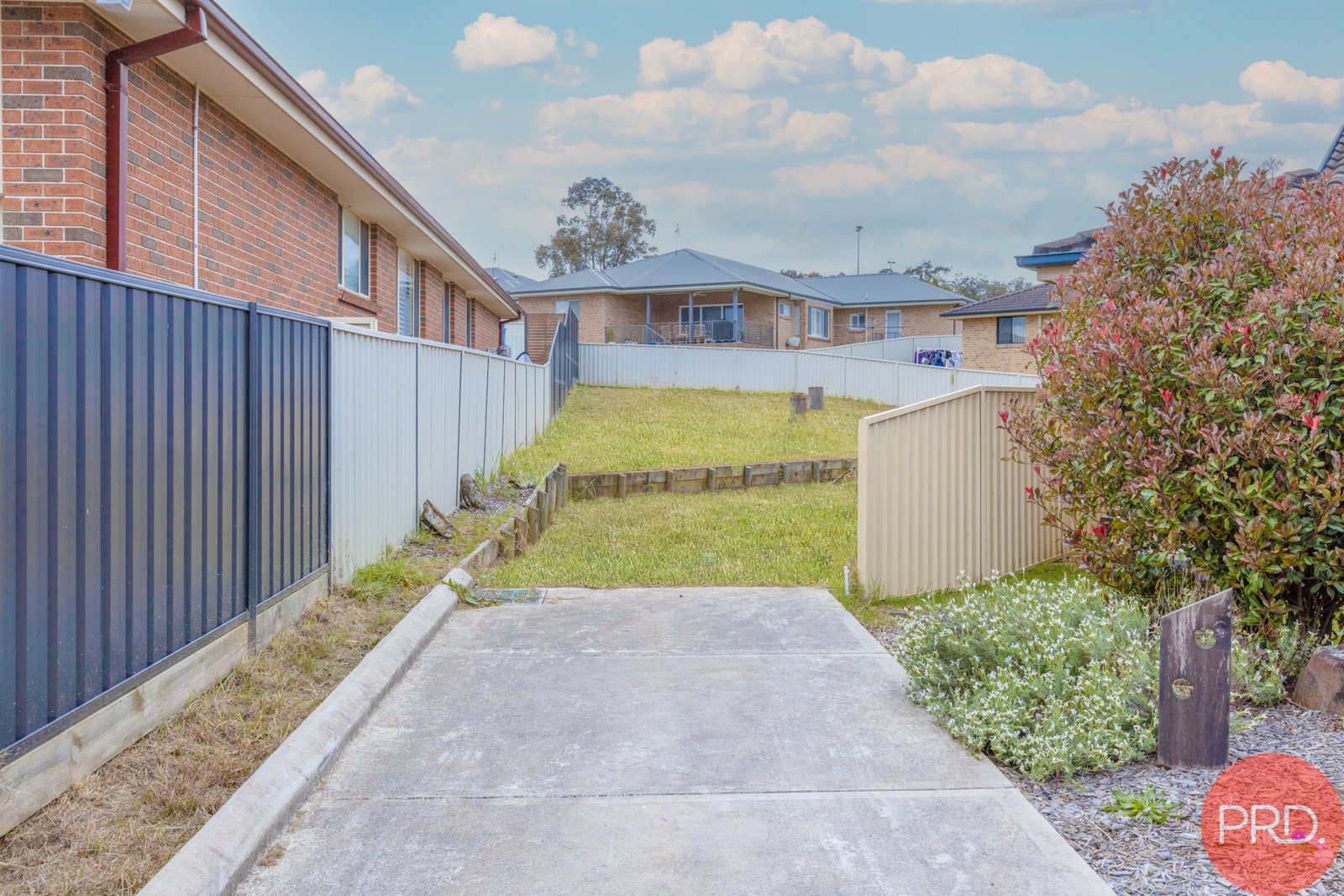 4A Antrim Close ASHTONFIELD 3