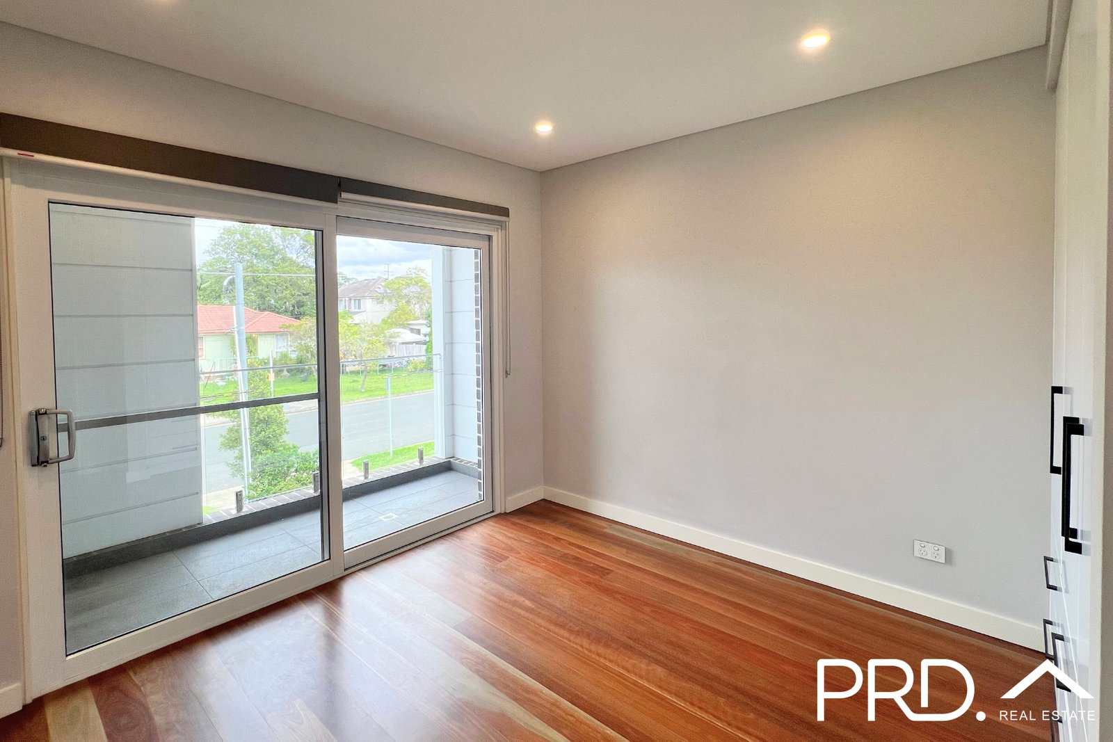 4a Benfield Parade PANANIA 7