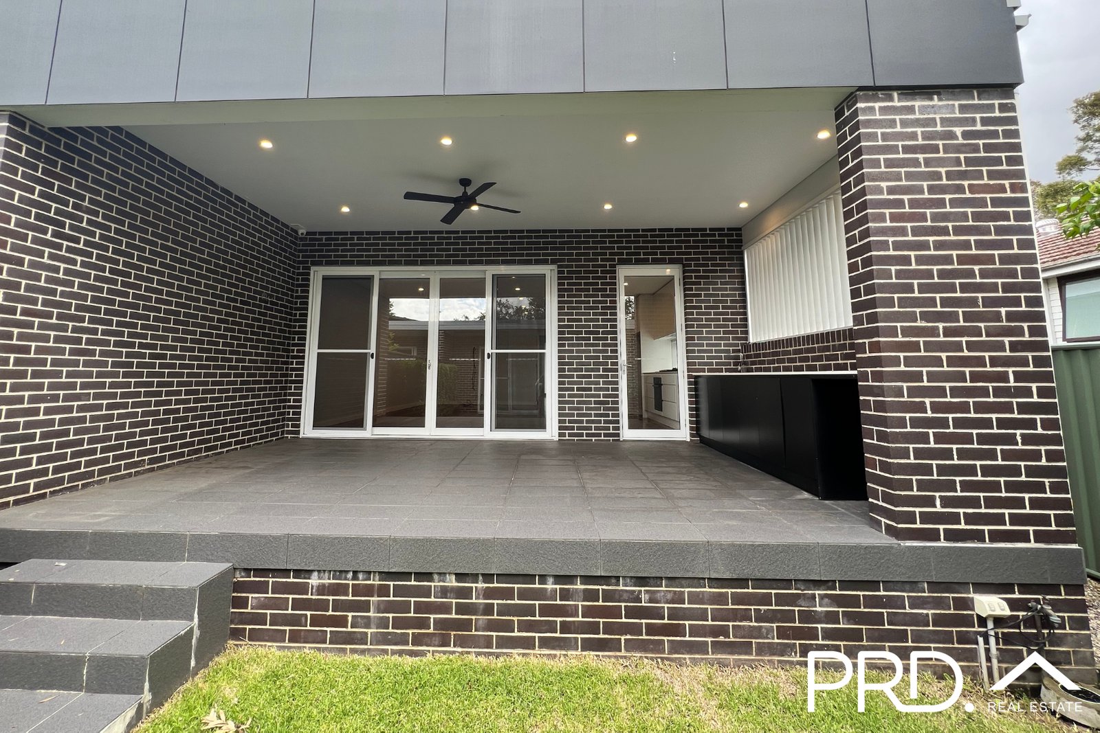 4a Benfield Parade PANANIA 9