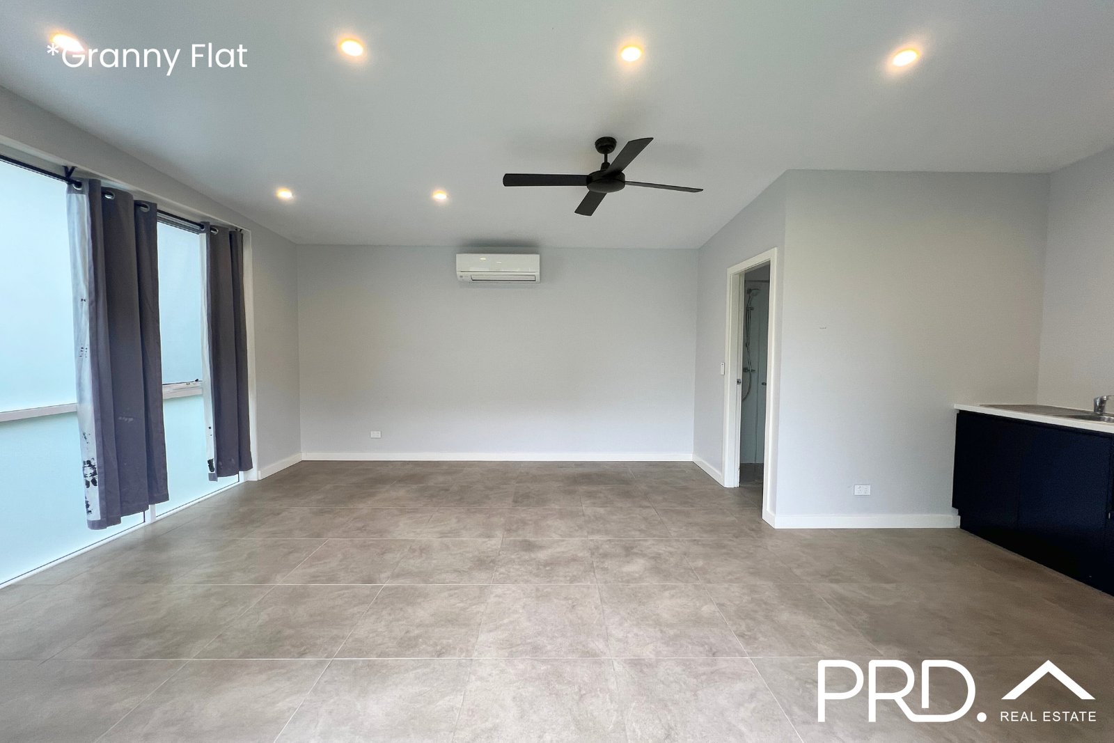 4a Benfield Parade PANANIA 11