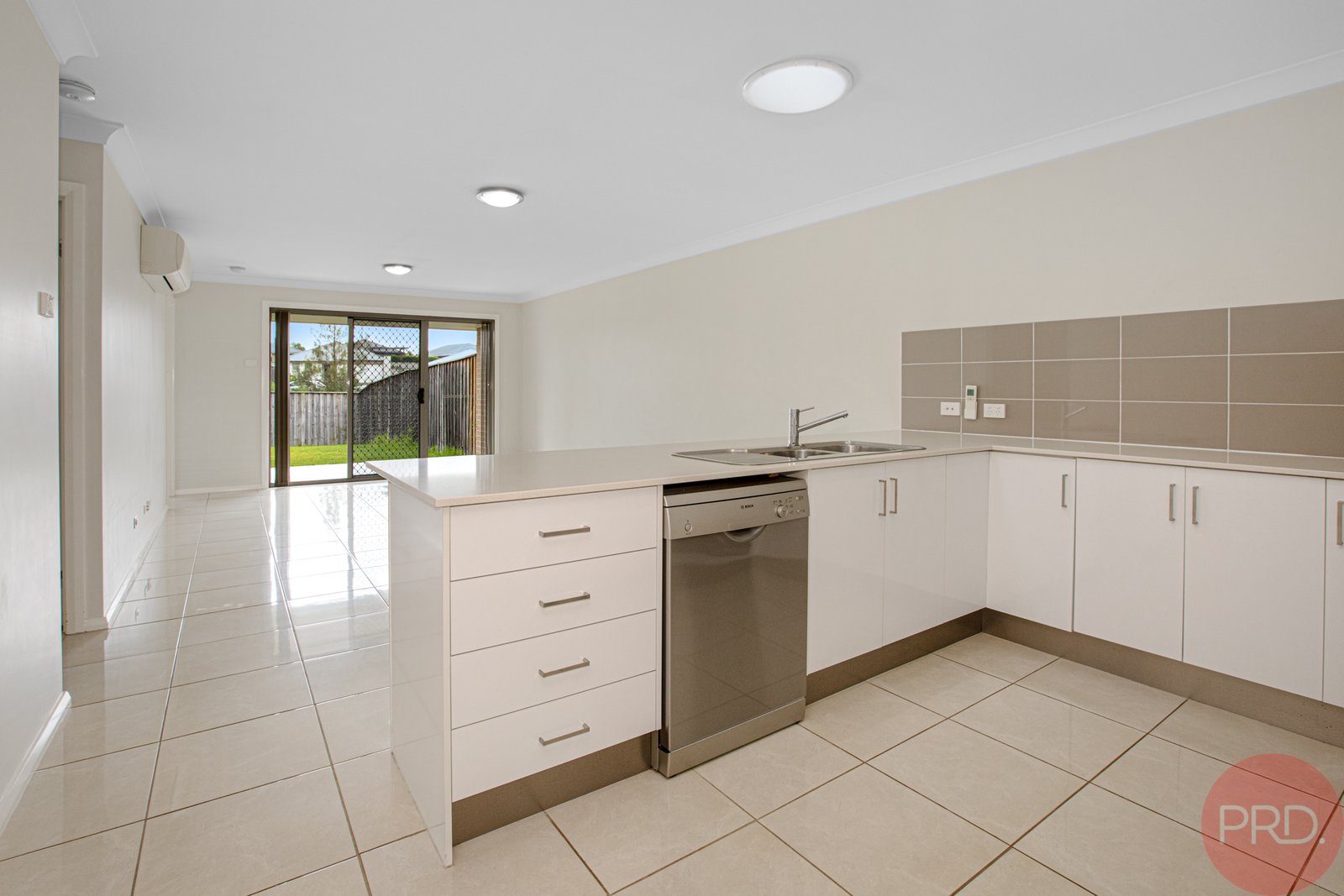 4a Dove Street ABERGLASSLYN 3