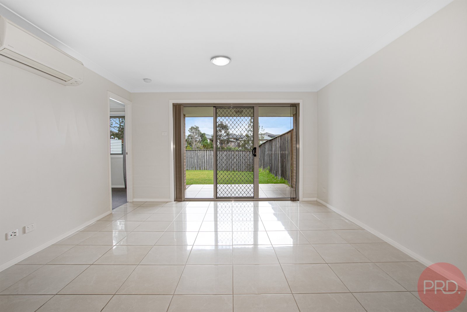 4a Dove Street ABERGLASSLYN 7