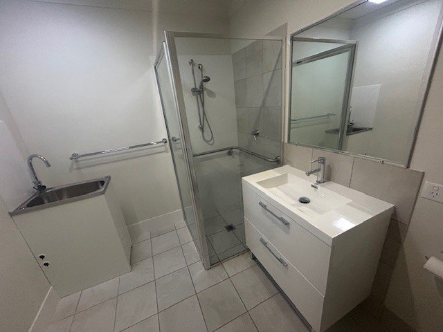 4a Lake Place TAMWORTH 6