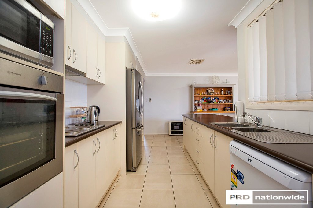 4a Lilly Pilly Court TAMWORTH 3