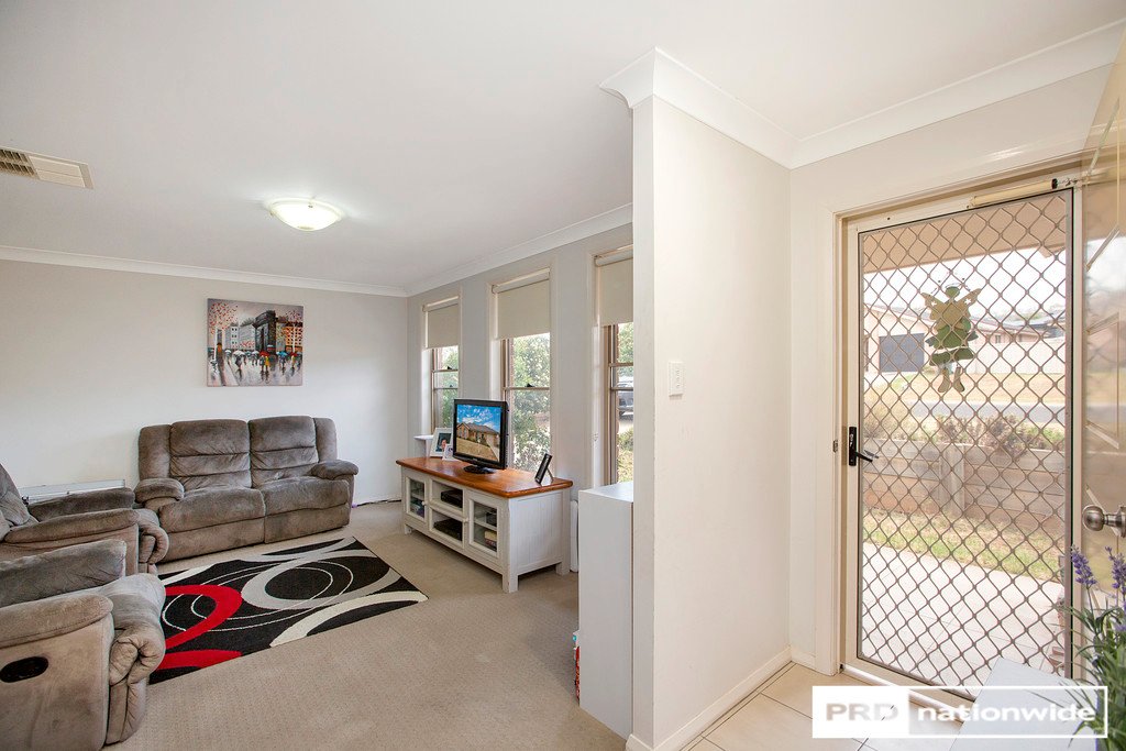 4a Lilly Pilly Court TAMWORTH 9