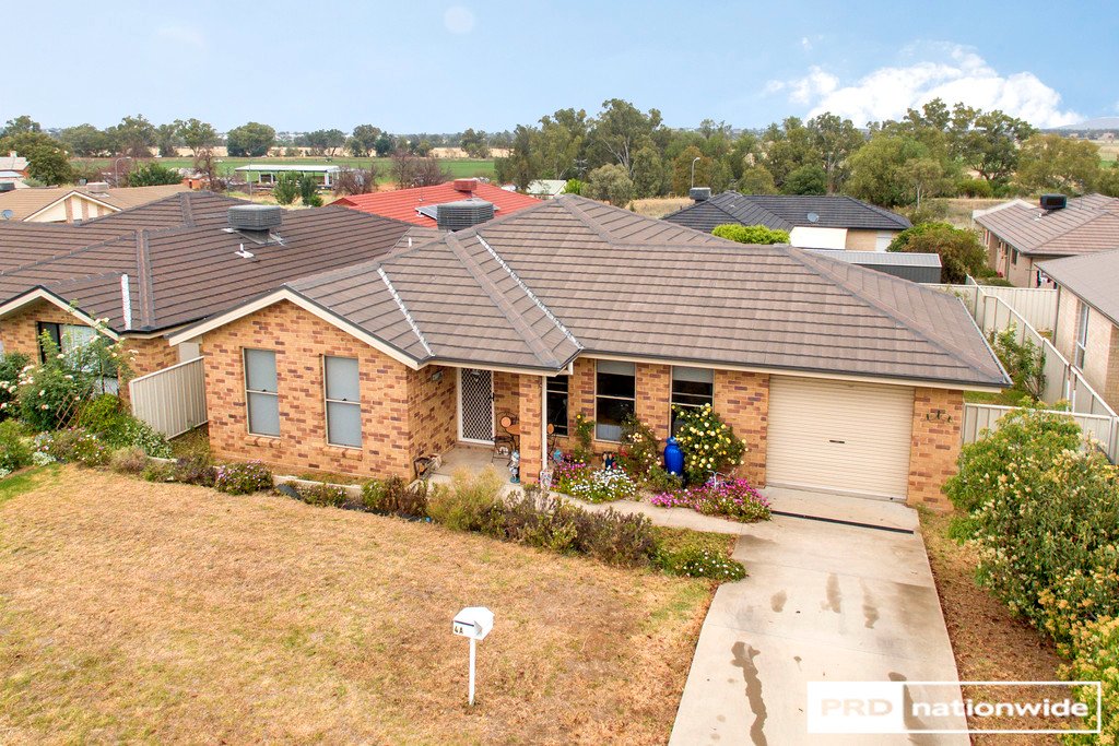 4a Lilly Pilly Court TAMWORTH 23