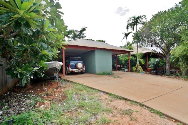 4A Macnee Court CABLE BEACH 14