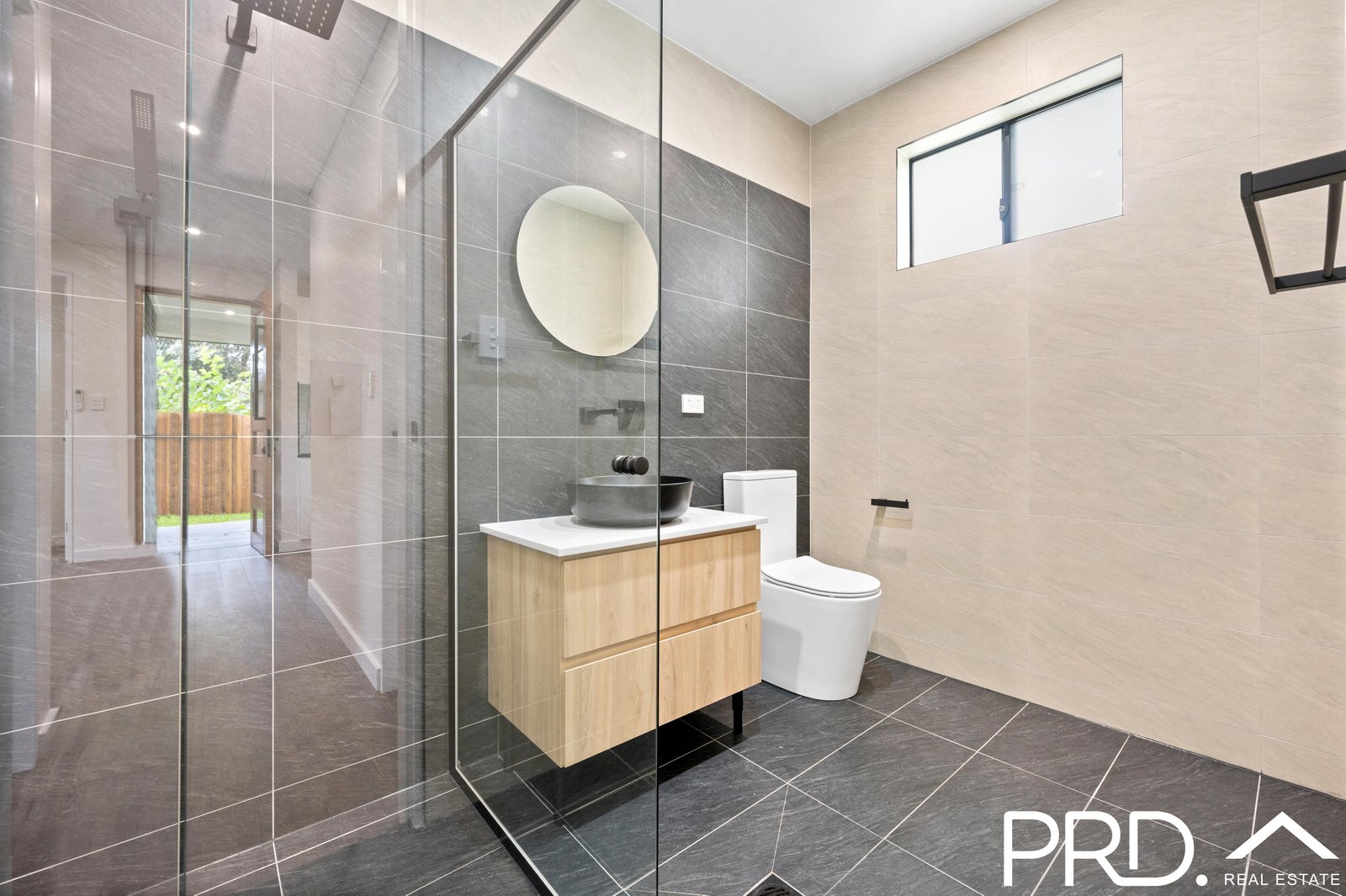 4a Rodgers Avenue PANANIA 5