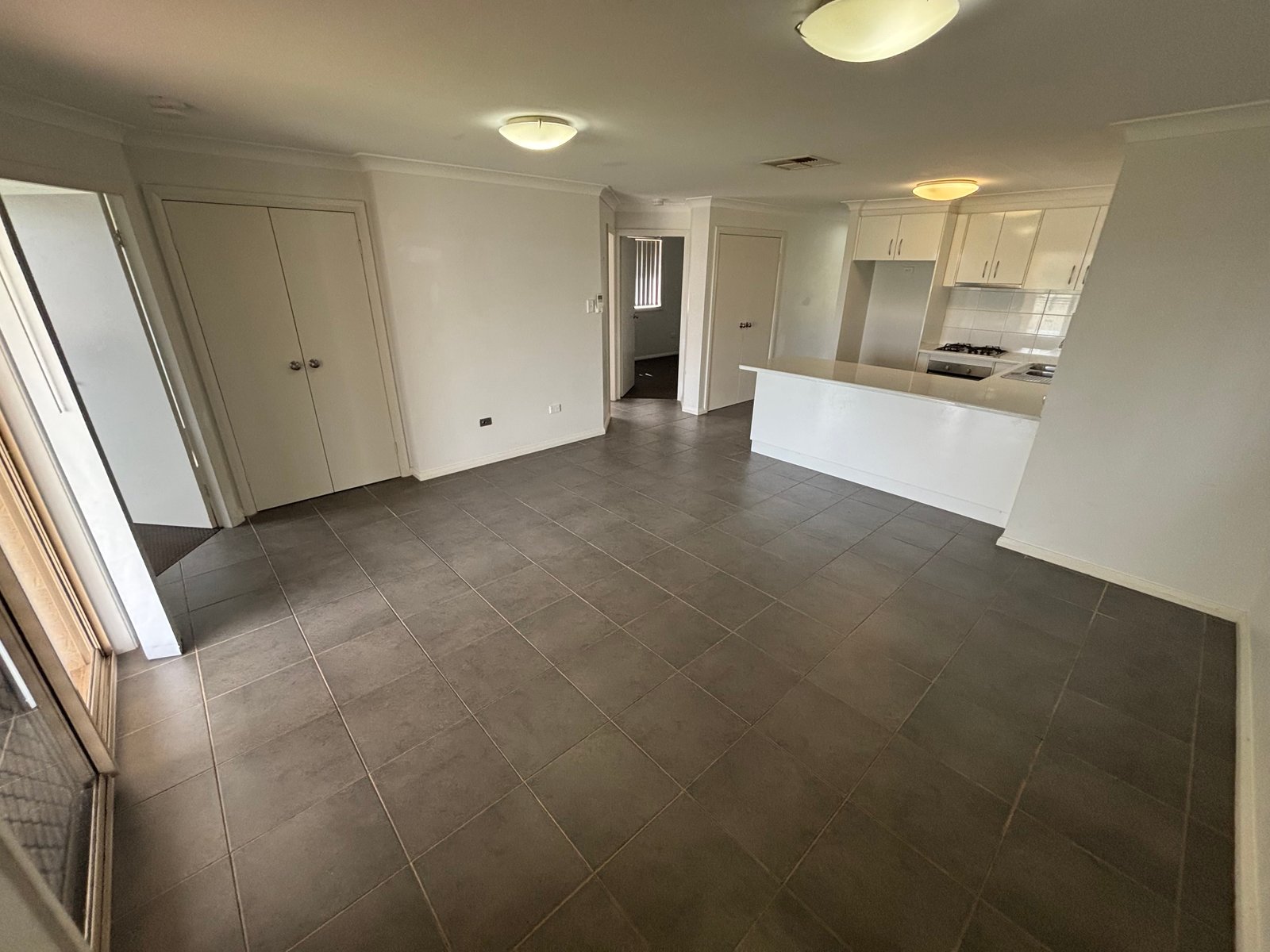 4a Tulipwood Crescent TAMWORTH 2