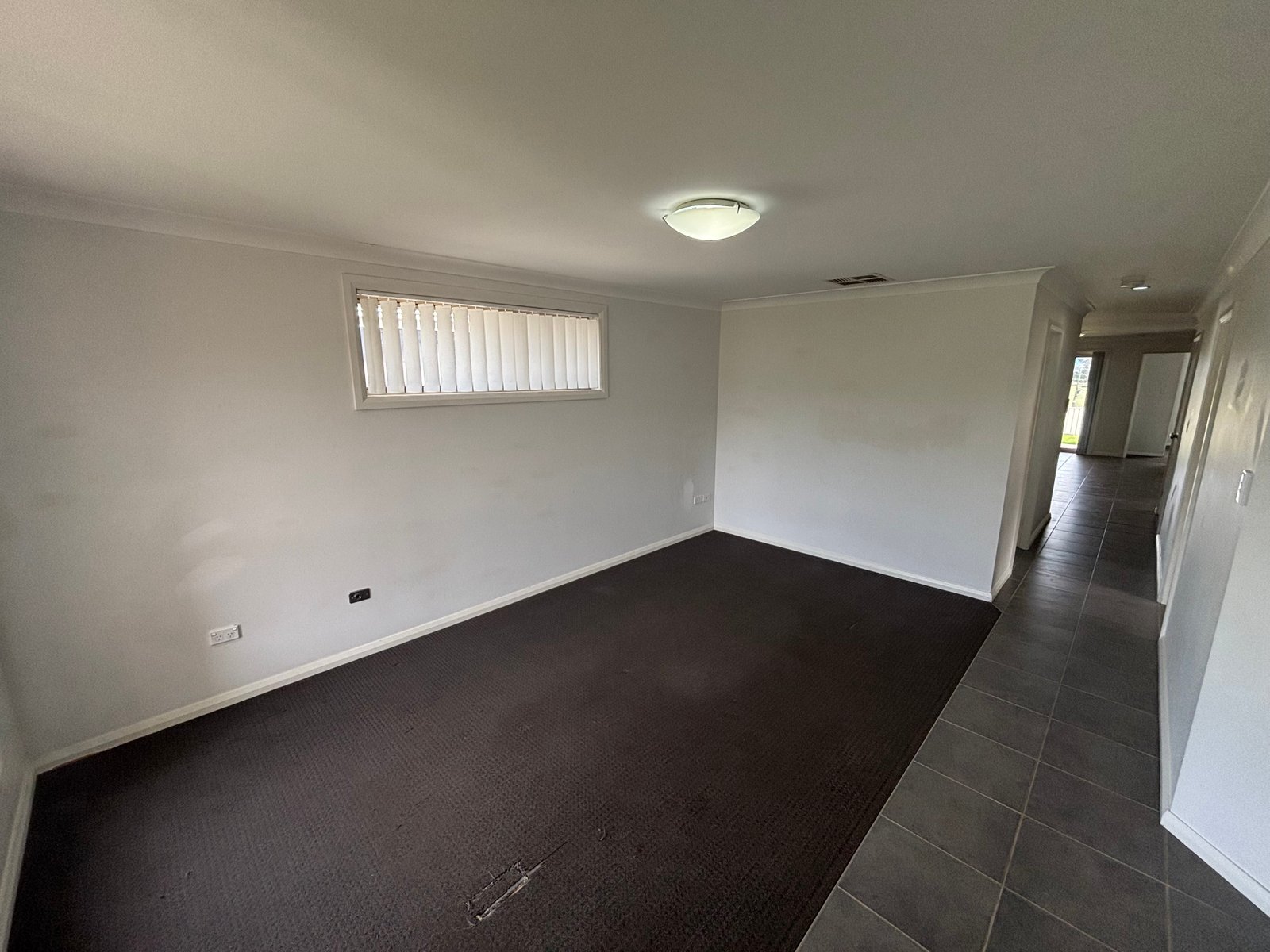 4a Tulipwood Crescent TAMWORTH 3