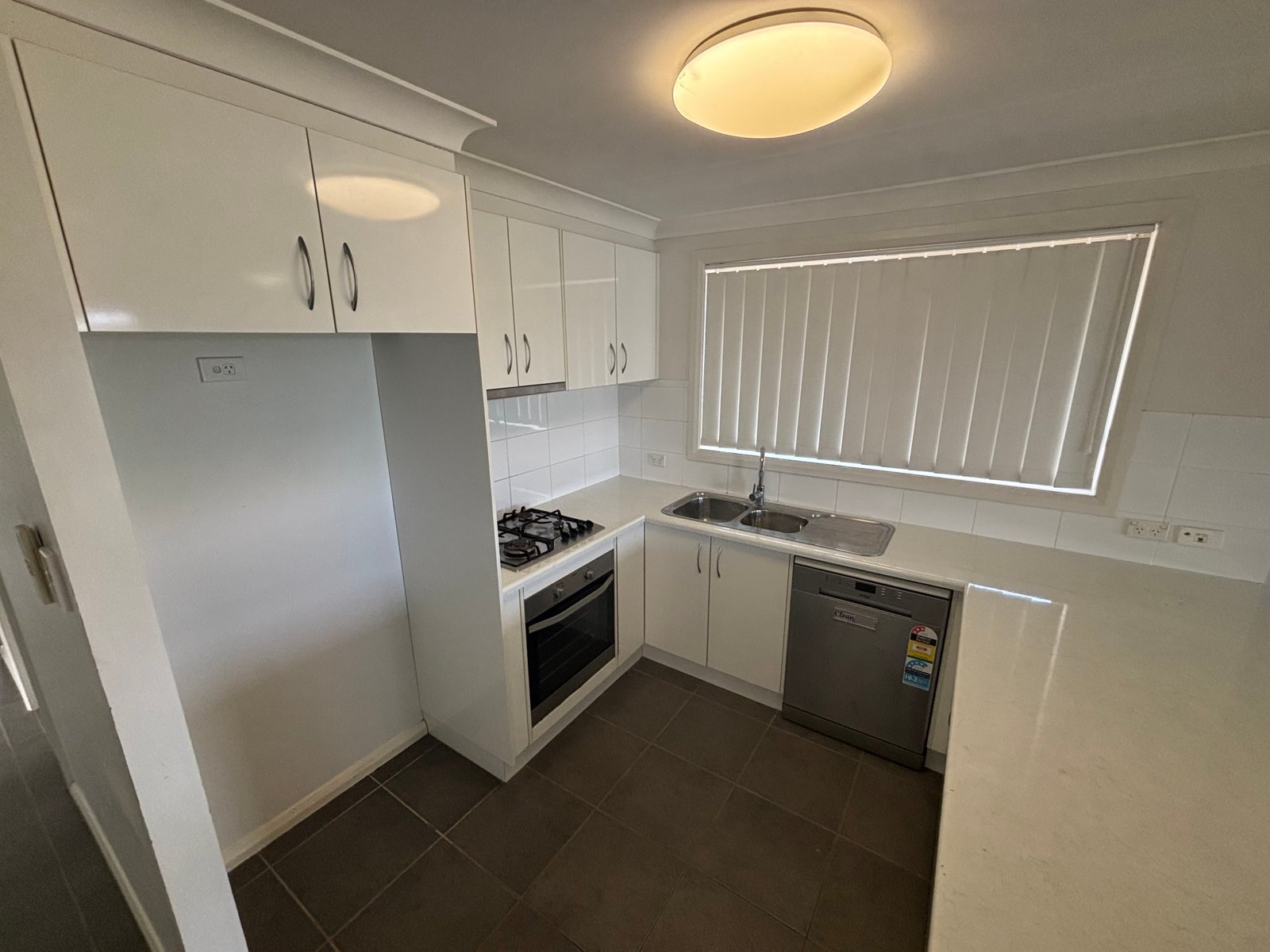 4a Tulipwood Crescent TAMWORTH 5