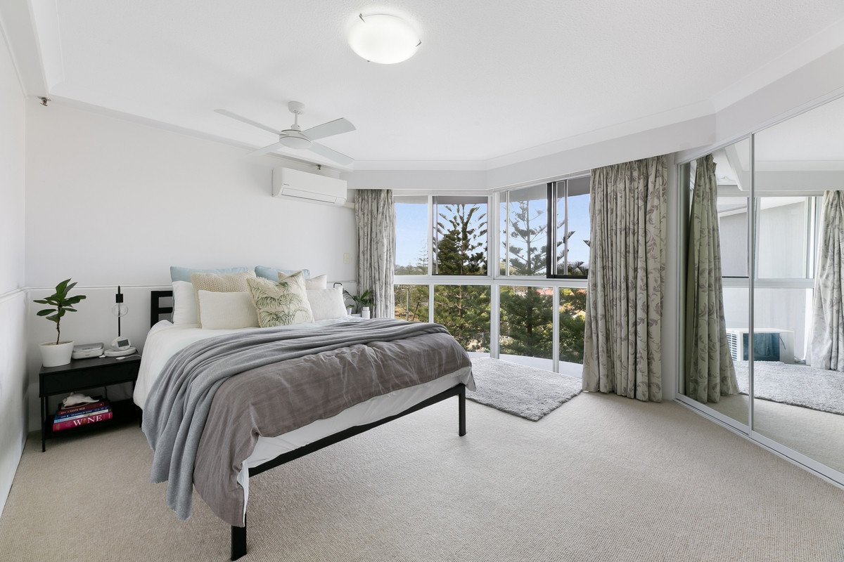 4A/238 The Esplanade Burleigh Heads 12