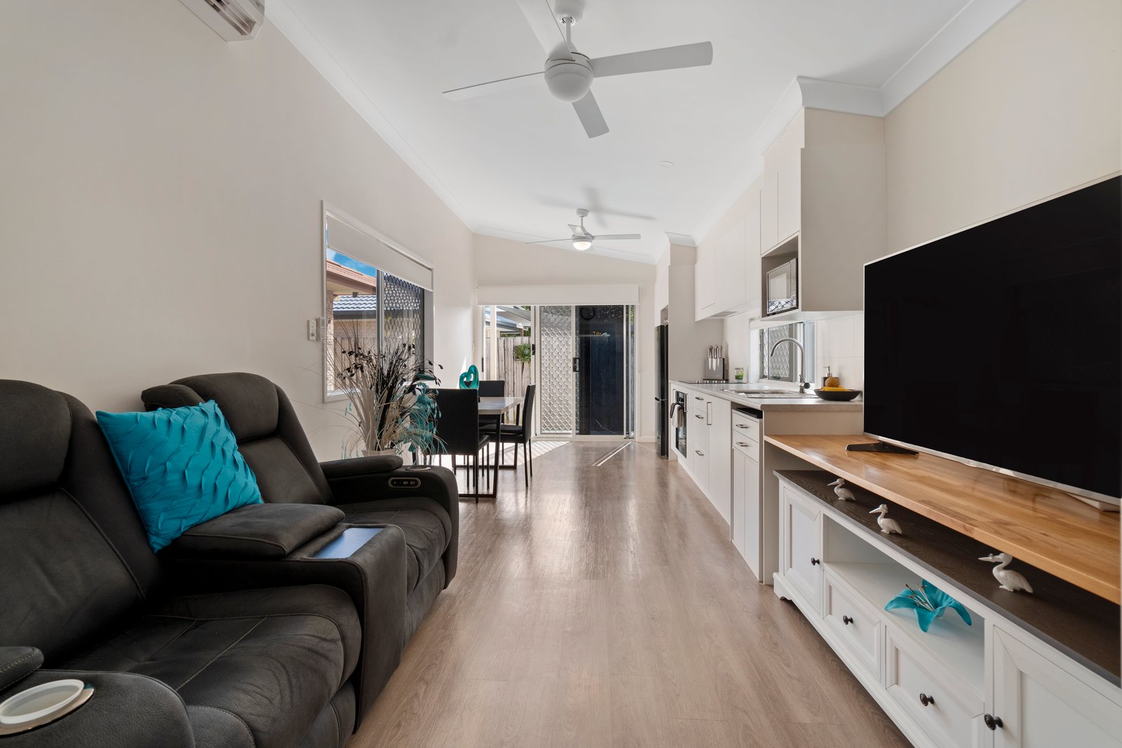 4B Daryl Drive VARSITY LAKES 1