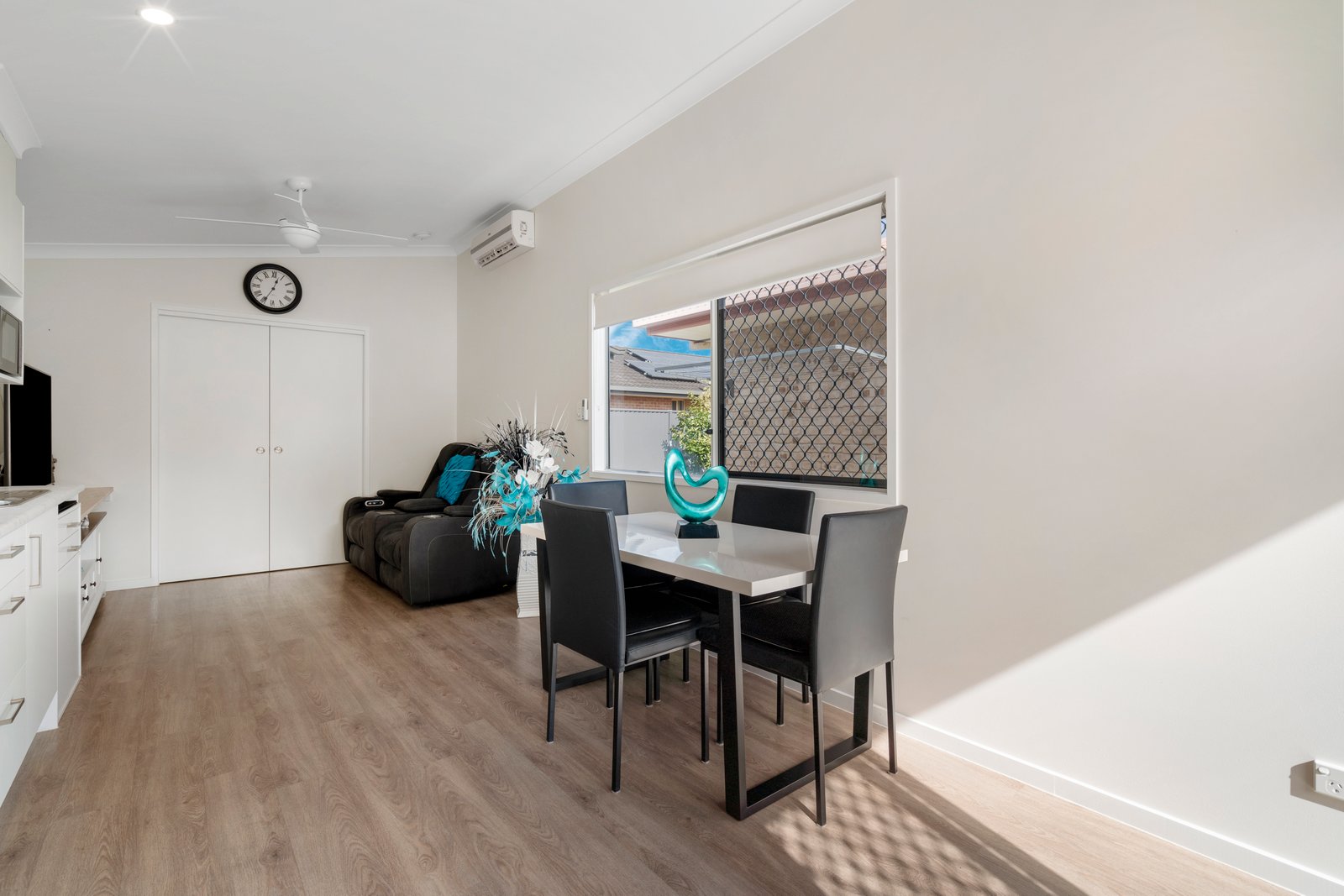 4B Daryl Drive VARSITY LAKES 3