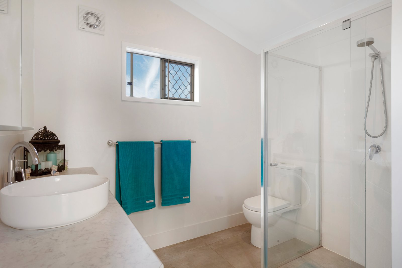 4B Daryl Drive VARSITY LAKES 6