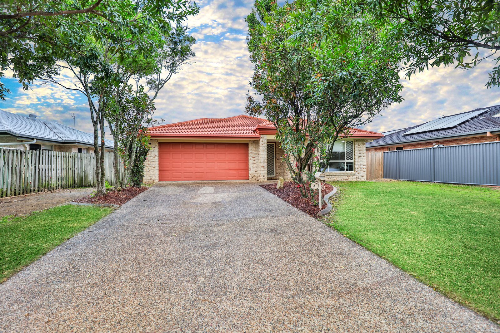 4B Daryl Drive VARSITY LAKES 9