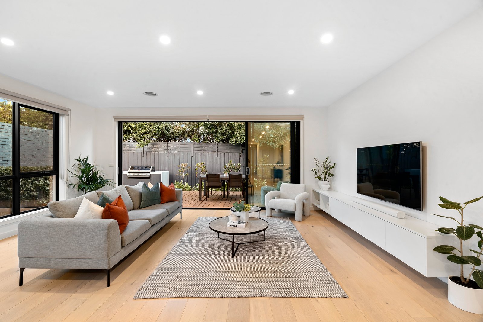 Gallery: 4B Howard Avenue