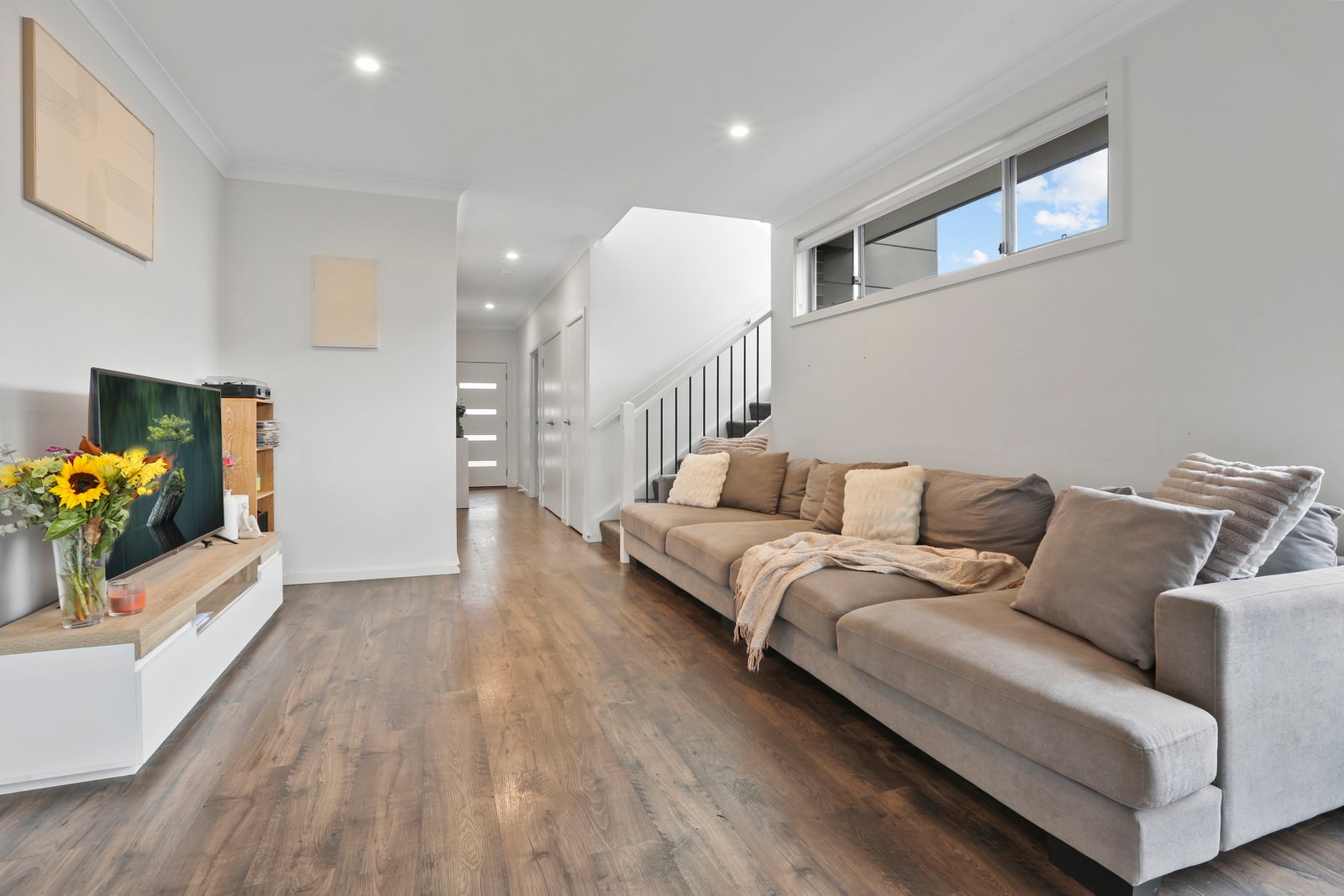 4b Kestrel Avenue HORSLEY 2