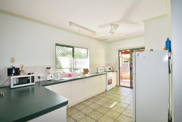 4B Macnee Court CABLE BEACH 3