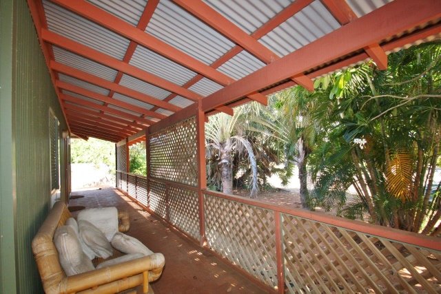 4B Macnee Court CABLE BEACH 6