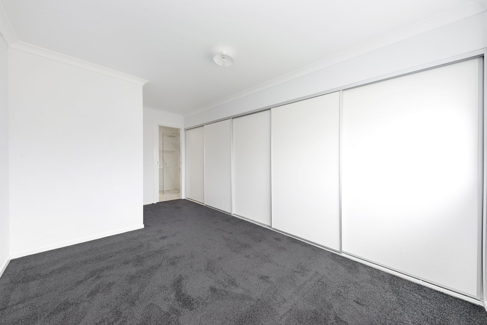 4B Warburton Street CHIFLEY 6