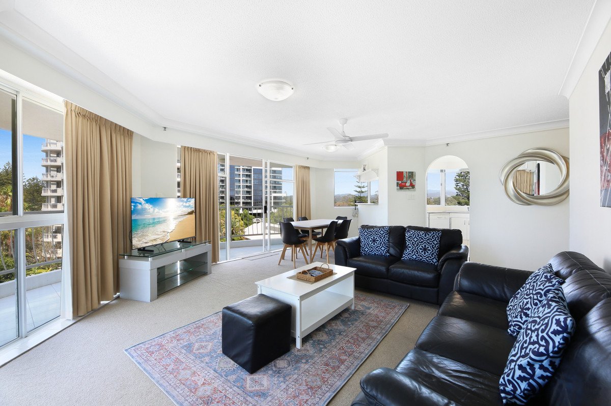 4D/238 The Esplanade Burleigh Heads 6