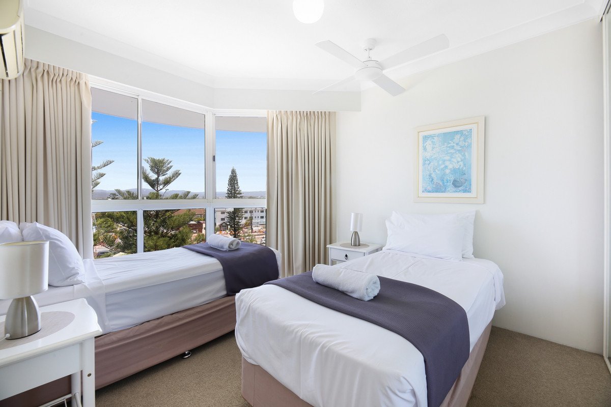 4D/238 The Esplanade Burleigh Heads 12