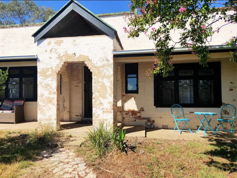5 & 5A Fairway Drive TUMUT 2