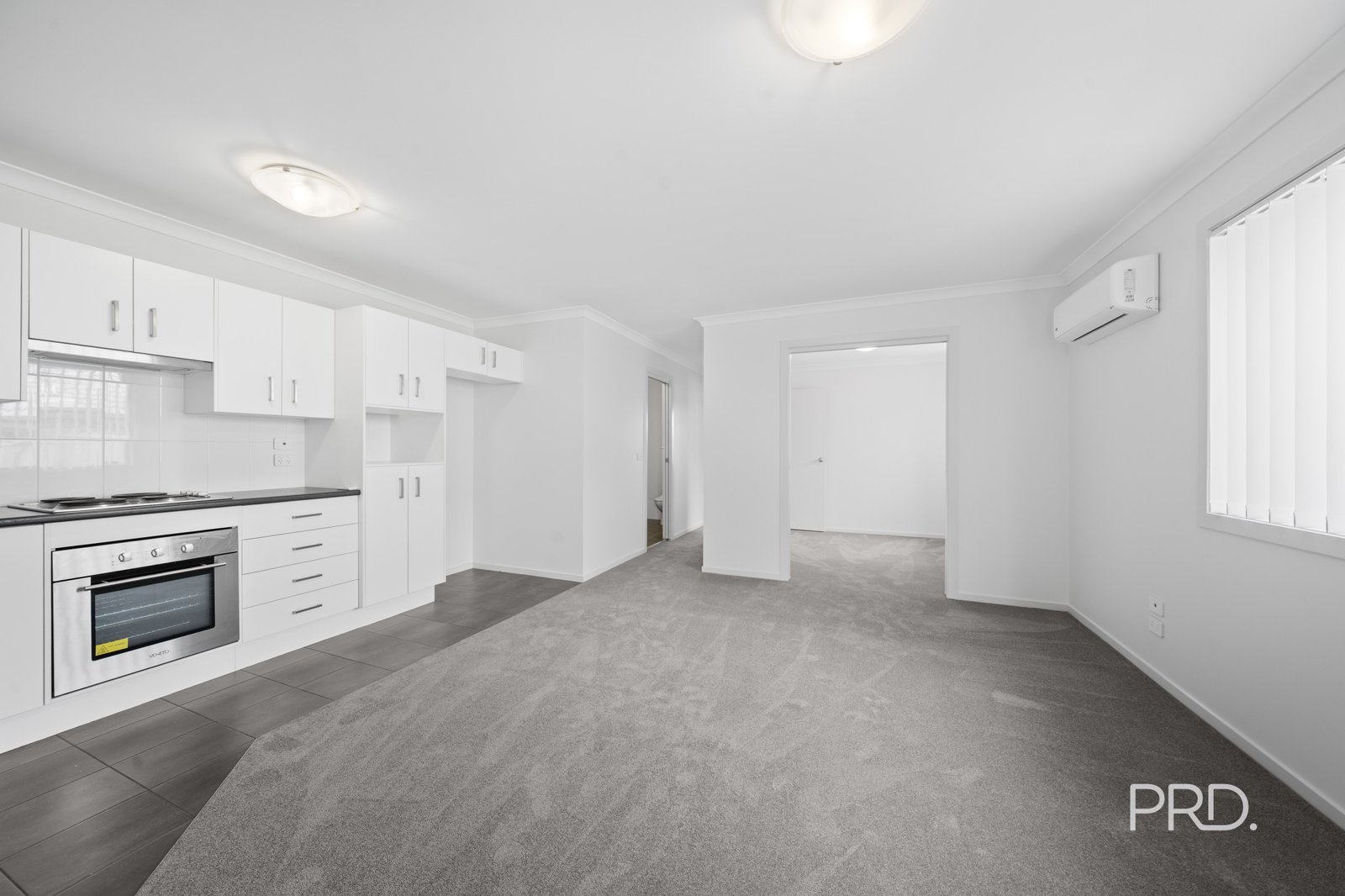 5 & 5a Hazelwood Drive FOREST HILL 12