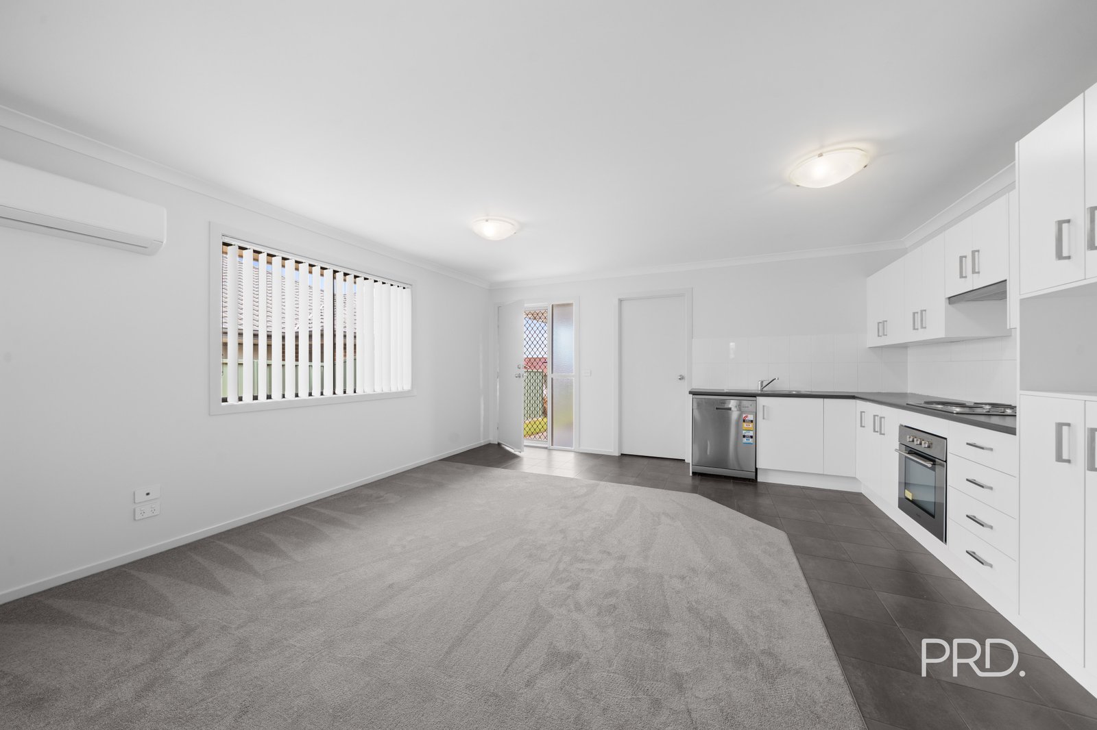 5 & 5a Hazelwood Drive FOREST HILL 13