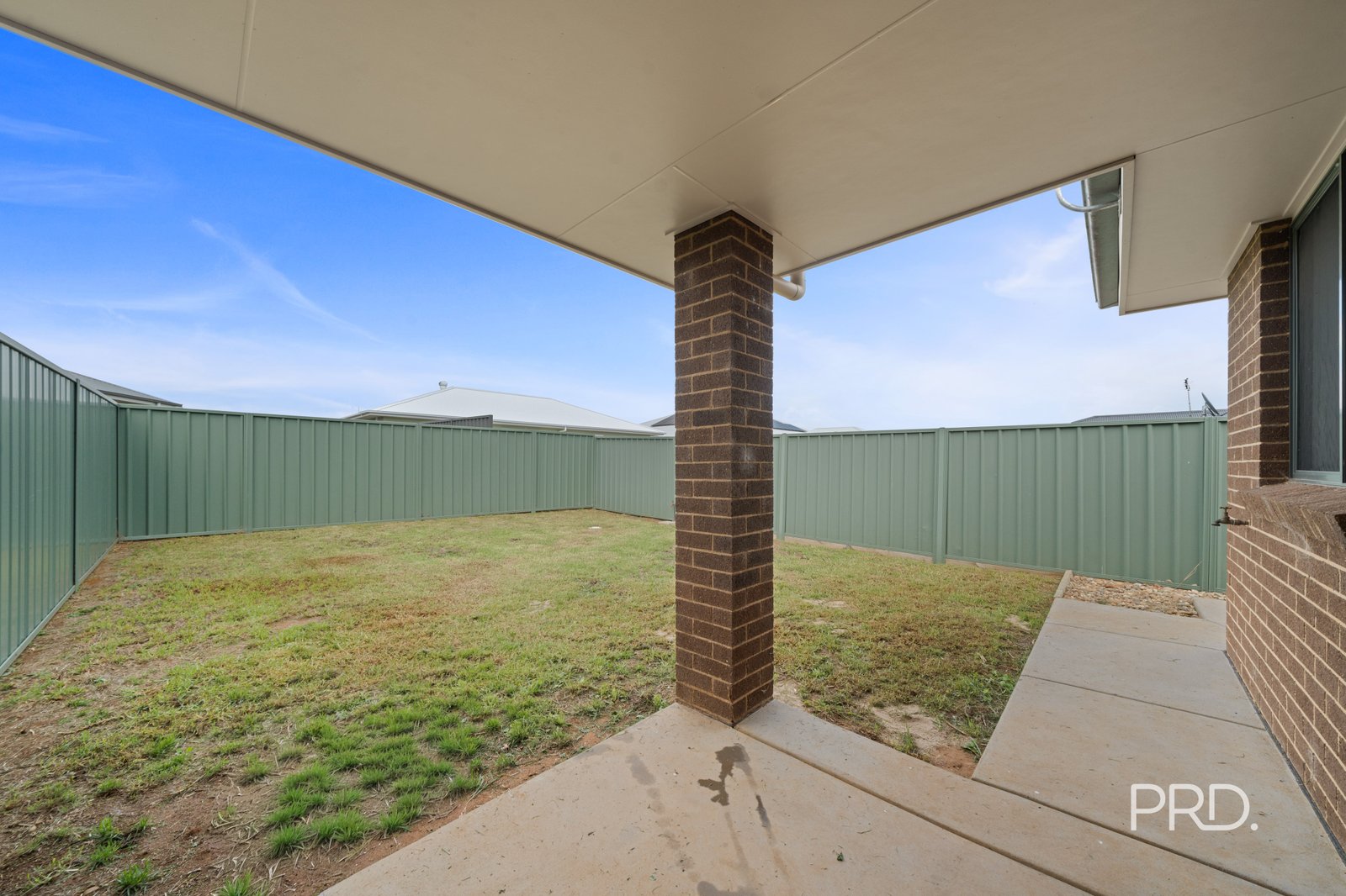 5 & 5a Hazelwood Drive FOREST HILL 17