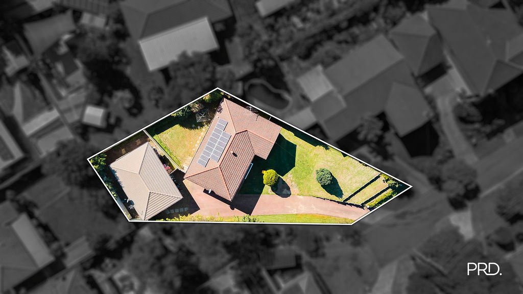 5 & 5A Holt Court PENRITH 1