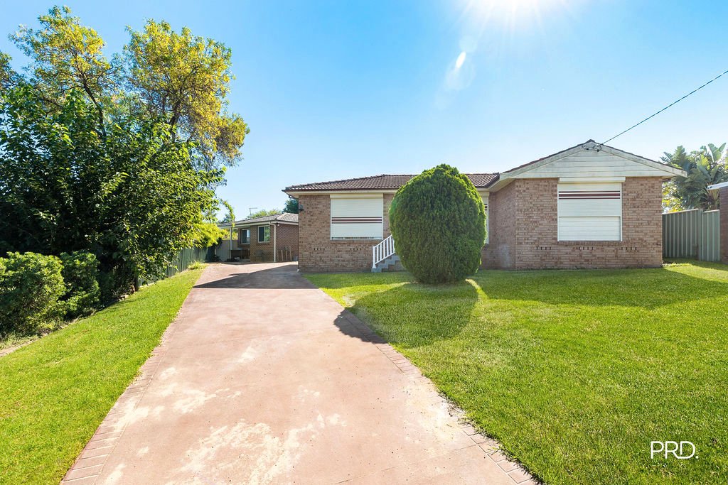 5 & 5A Holt Court PENRITH 2