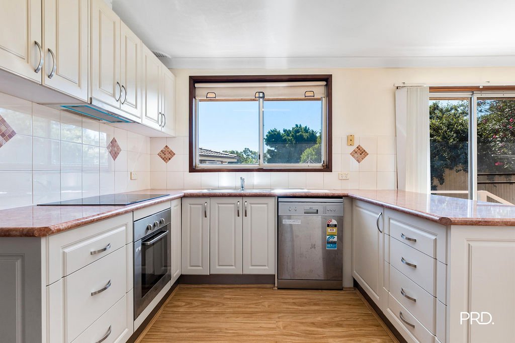 5 & 5A Holt Court PENRITH 3