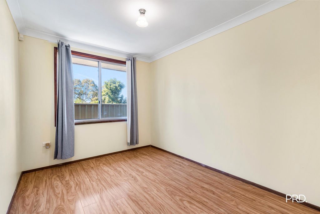 5 & 5A Holt Court PENRITH 7