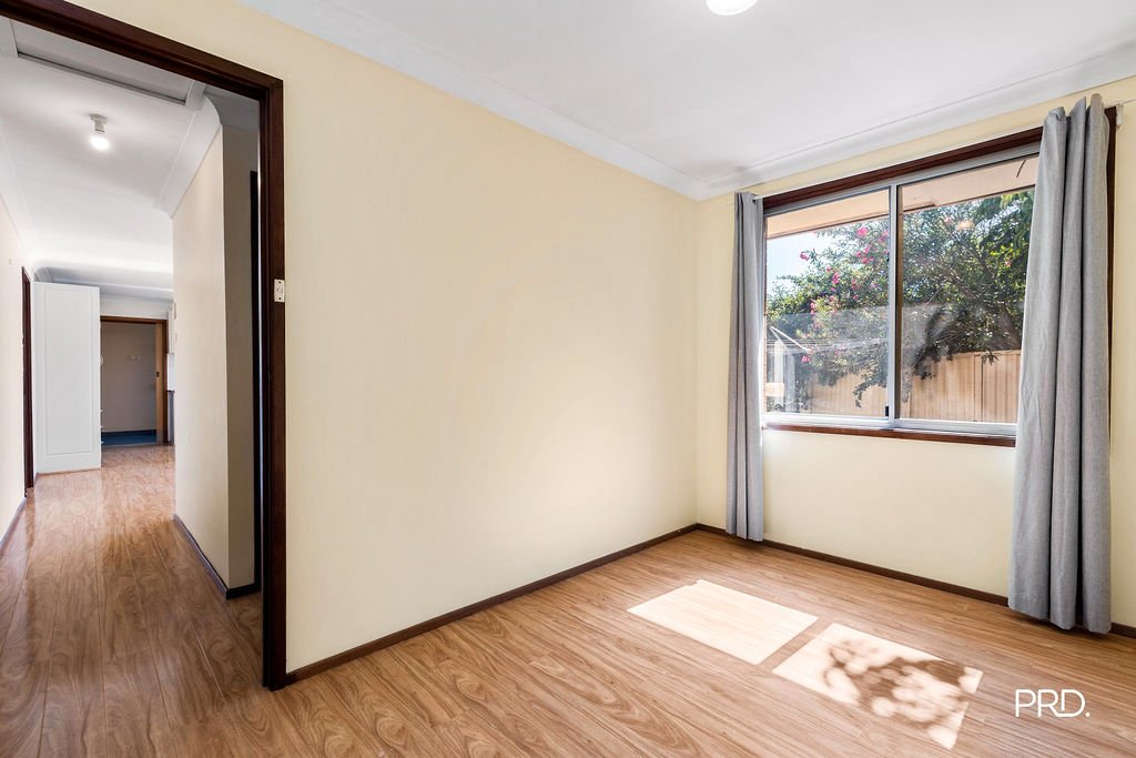 5 & 5A Holt Court PENRITH 10