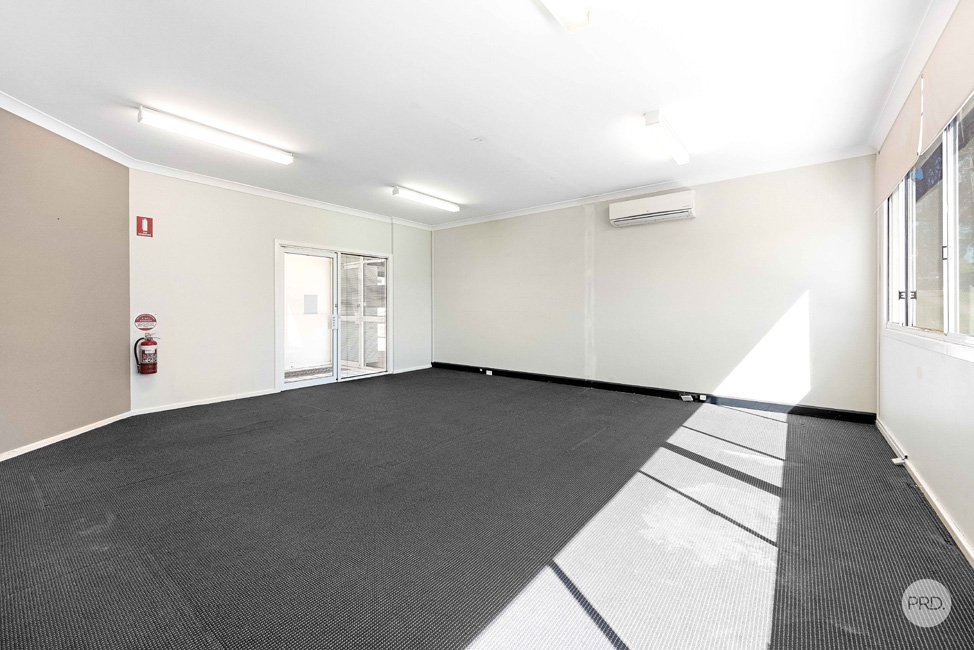 5 & 6/63 Donald Street NELSON BAY 9