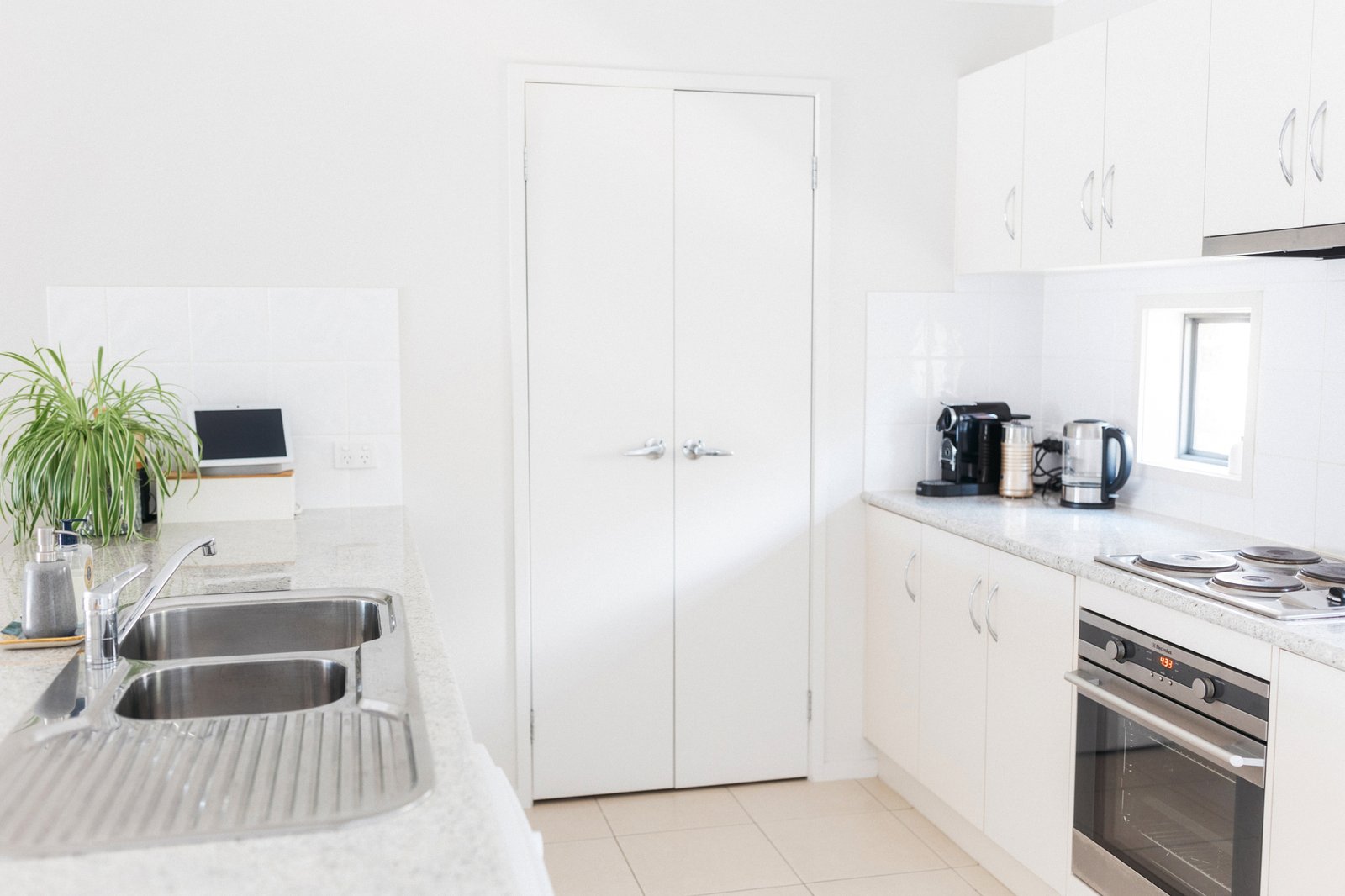 Real Estate and Property in 5 Adam Close, Woodend, VIC