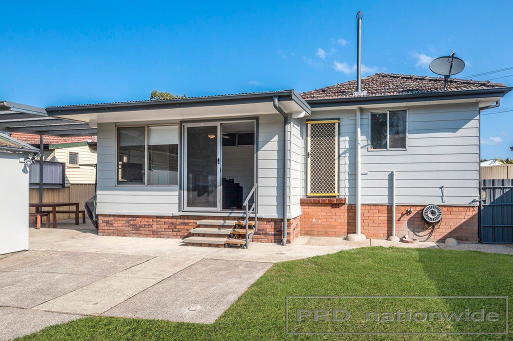5 Addison Street BERESFIELD 18