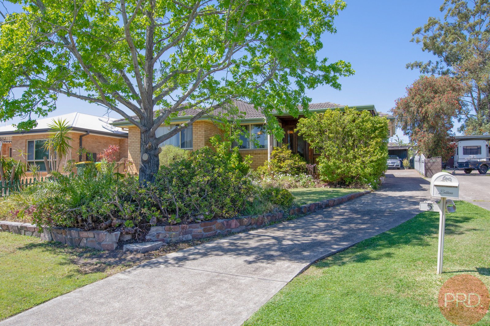 5 Adelaide Street BERESFIELD 1