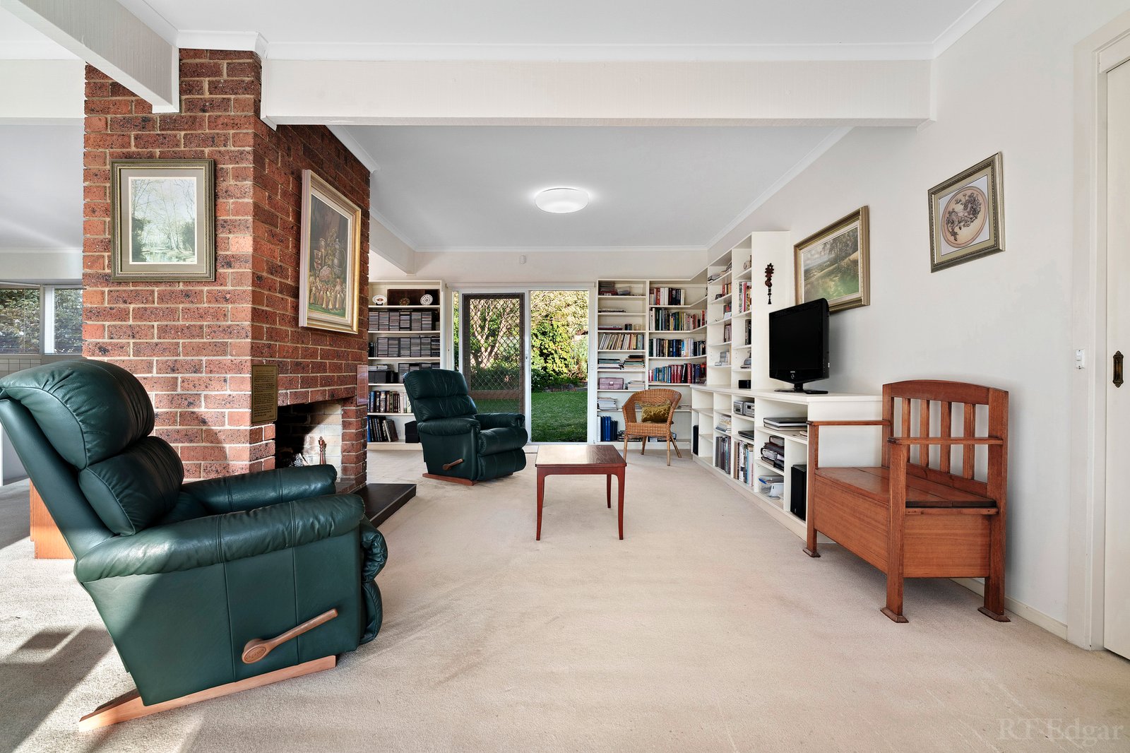 Real Estate and Property in 5 Adella Place, Templestowe, VIC