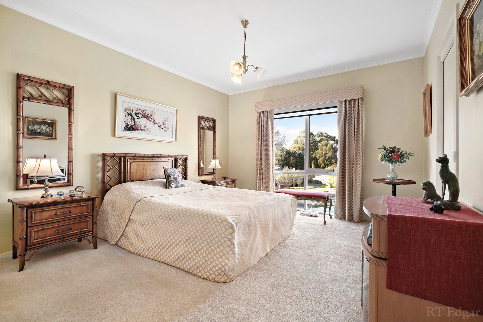 Real Estate and Property in 5 Adella Place, Templestowe, VIC