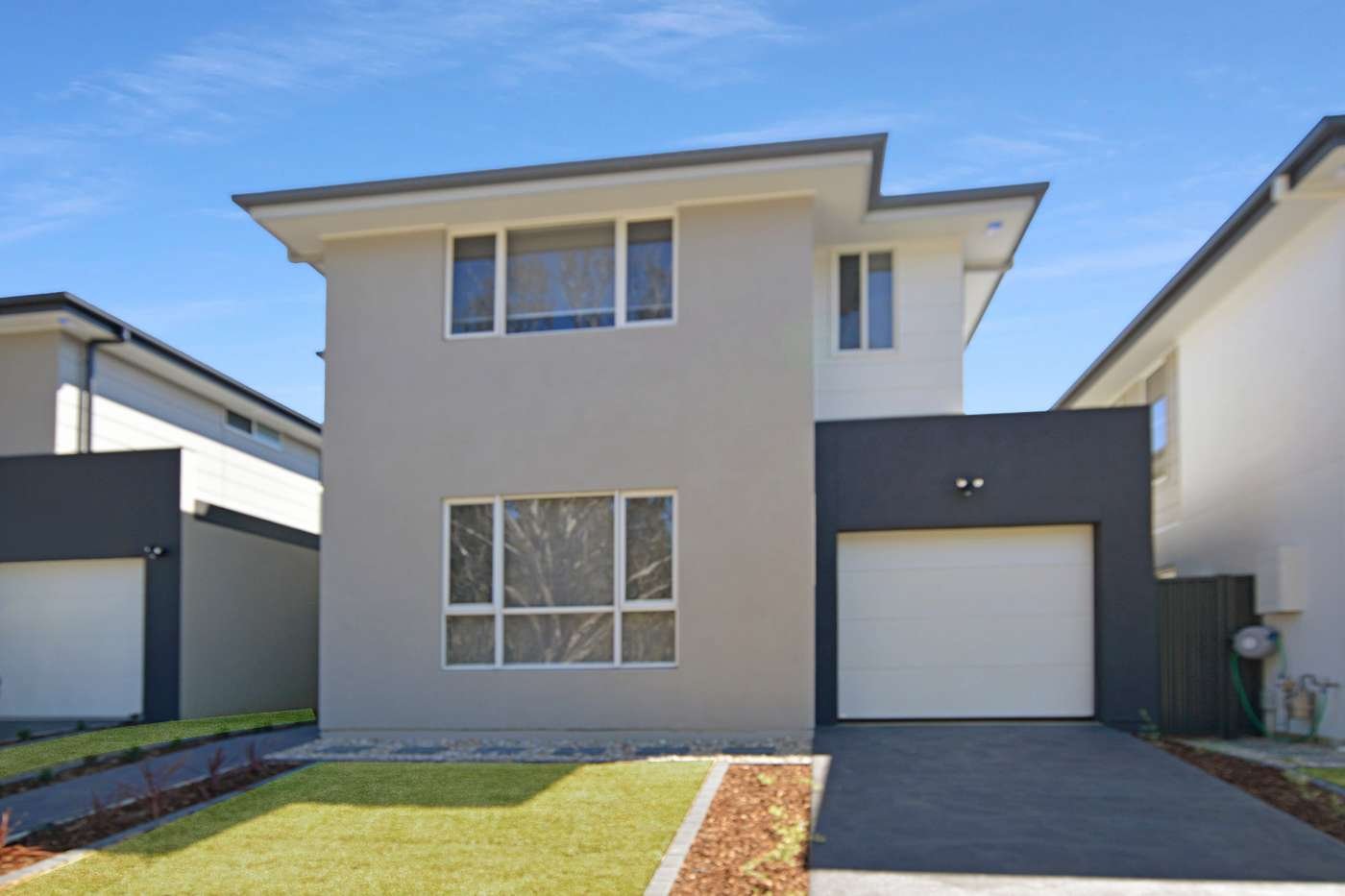 5 Agnes Way JORDAN SPRINGS 1