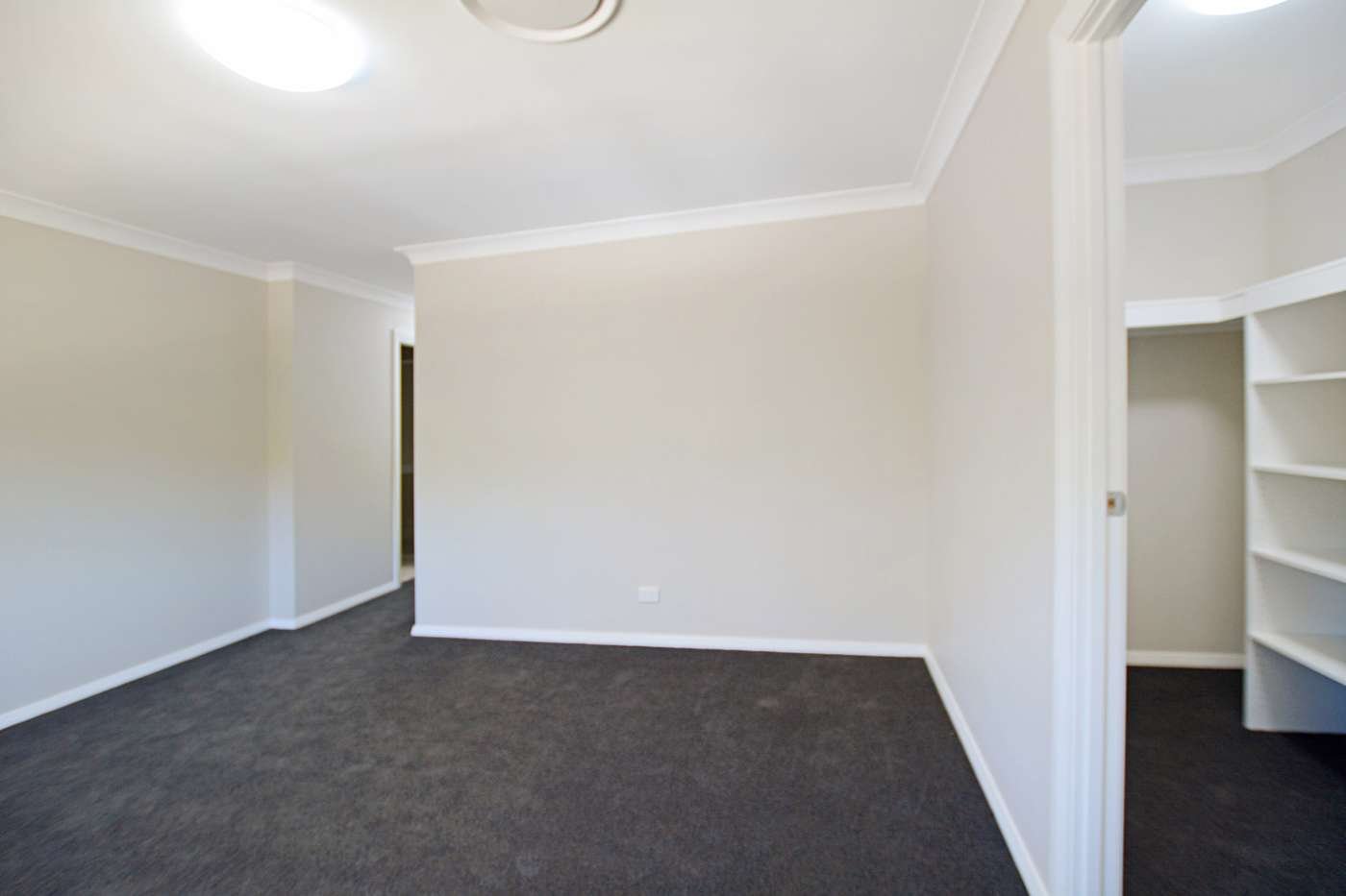 5 Agnes Way JORDAN SPRINGS 7