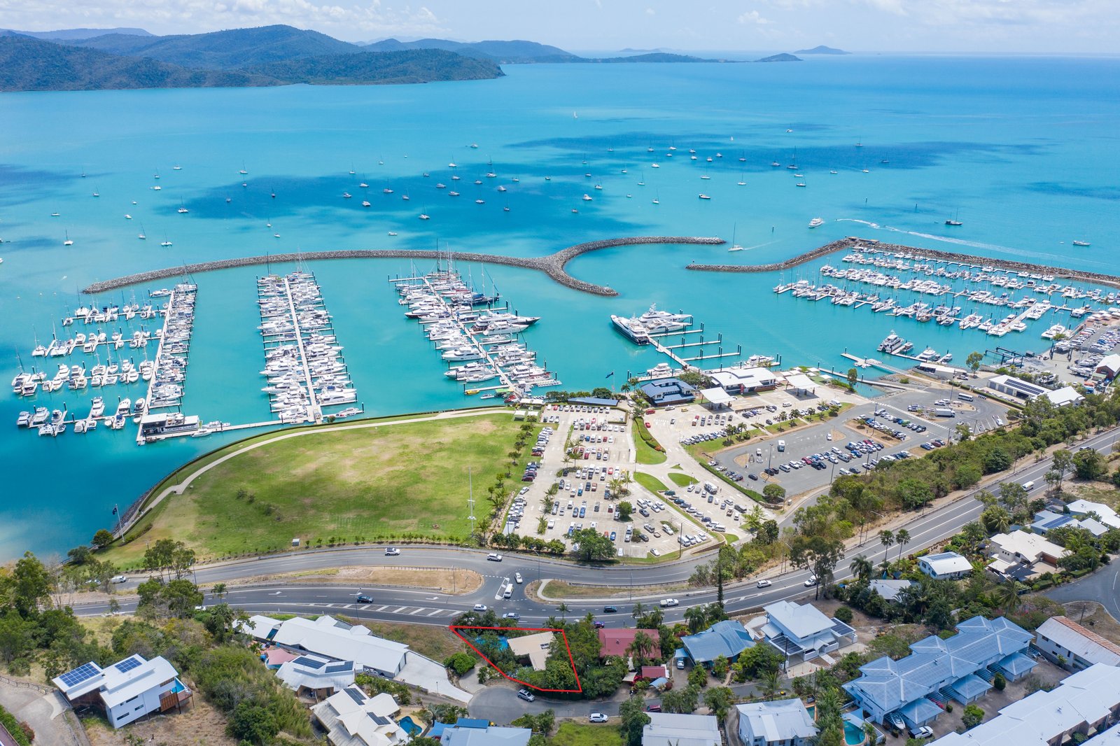 5 Airlie Crescent AIRLIE BEACH 1