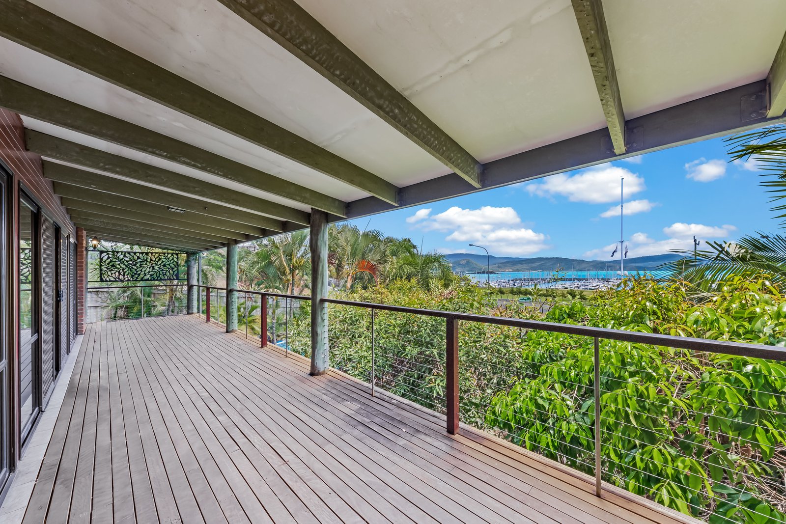 5 Airlie Crescent AIRLIE BEACH 5