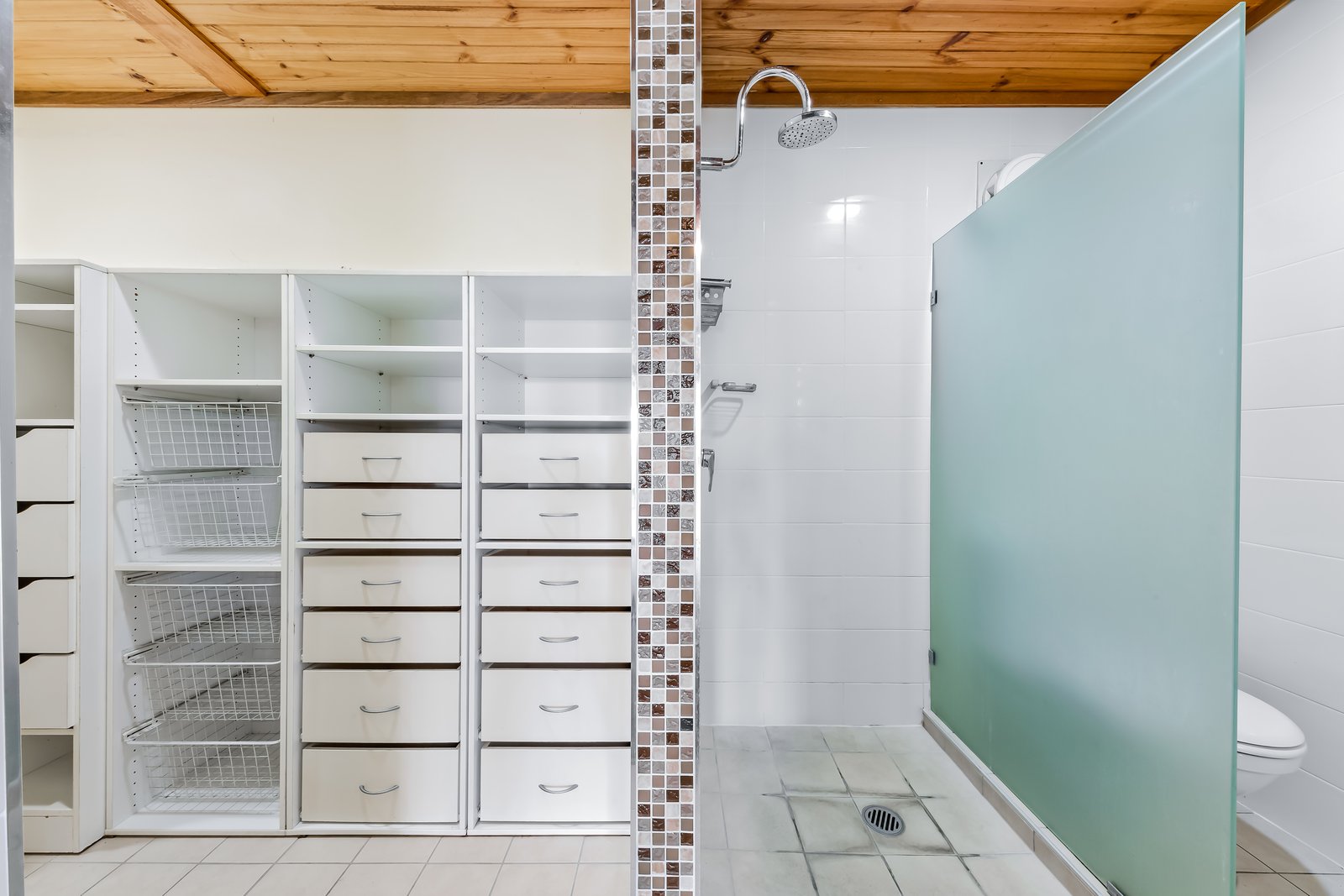 5 Airlie Crescent AIRLIE BEACH 7