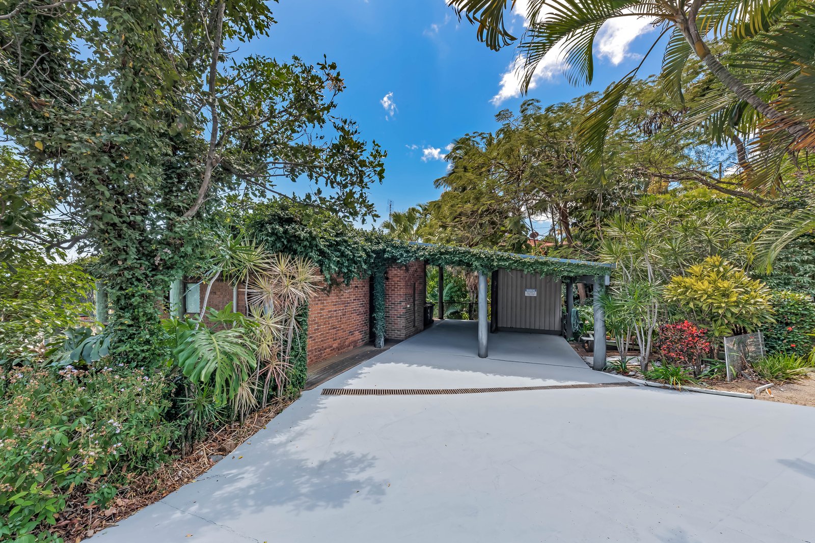 5 Airlie Crescent AIRLIE BEACH 14