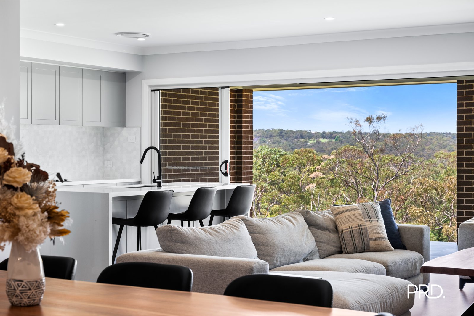 5 Albanis Close SOUTH MAROOTA 2