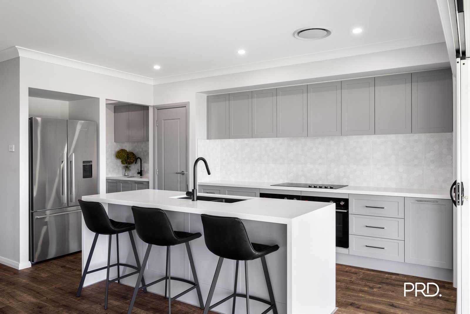 5 Albanis Close SOUTH MAROOTA 8